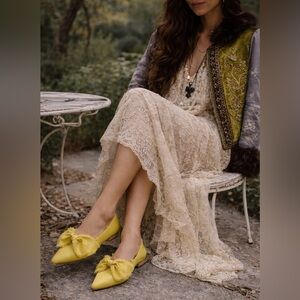 Seychelles x Anthropologie Vibrant Yellow Flats with Bow | Size 10 | Very Good
